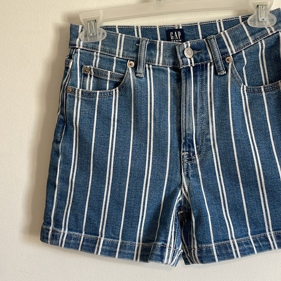 GAP Mom Jean Shorts 00 24 Blue White Striped Denim Pockets Cotton Mid 4” Inseam - Picture 3 of 14